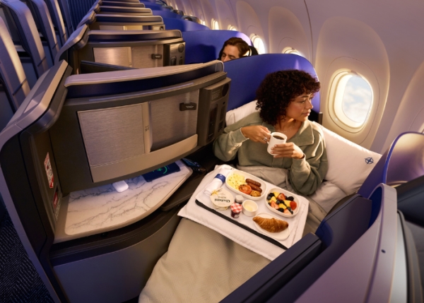 United Airlines: Newark to Olbia and Catania new in summer 2027