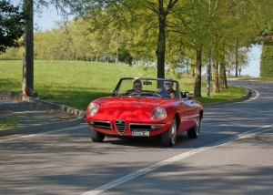 Slow Drive puts a dashing vintage sports car hire under the Christmas tree