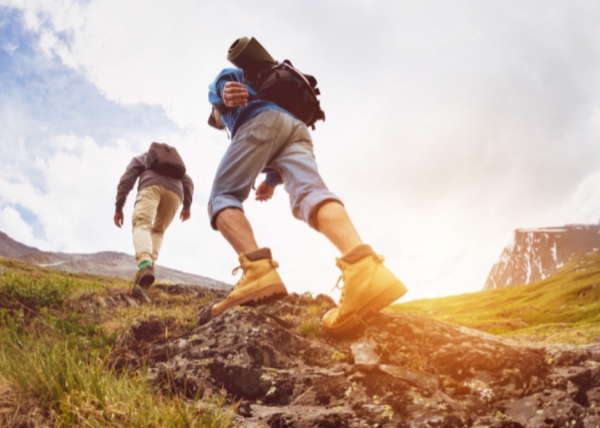 Piedmont. Walking and bike excursions, refuges and wine tours