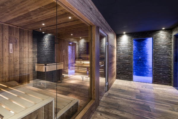South Tyrol’s Bad Moos Aqua Spa Resort for sulphur and sauna wellness 