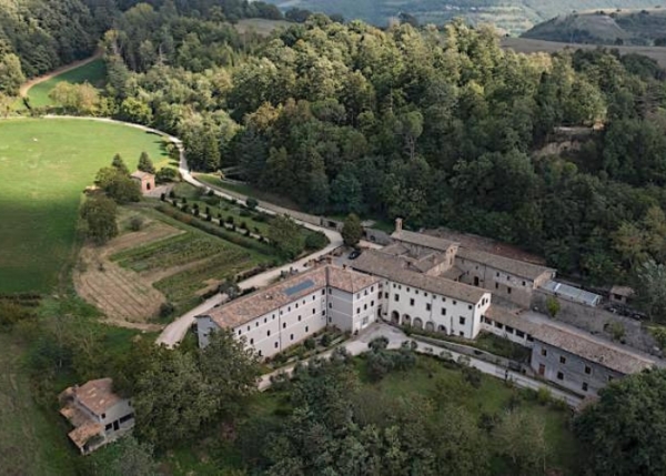 Honey in the Convent: the first edition of the event in Camerino