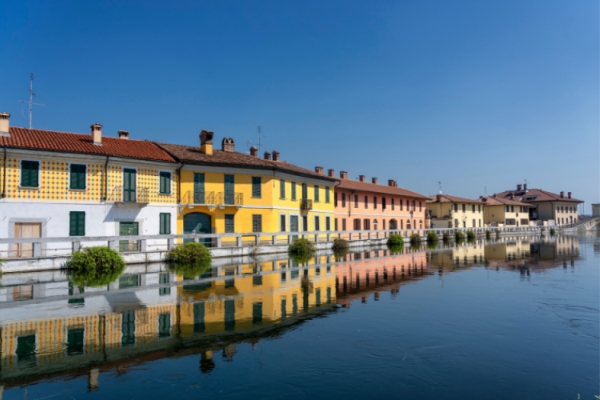 Canals and silence for a slow weekend on Milan’s Naviglio Grande