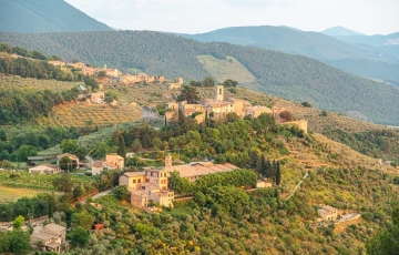 Relais Borgo Campello. An albergo diffuso scattered hotel near Spoleto