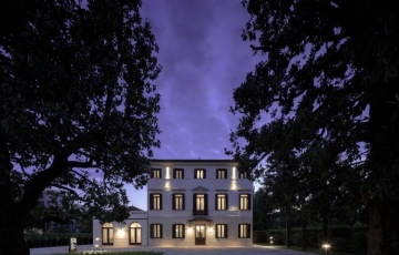 The Foscarini is a  4-star bikers’ hotel in the Veneto’s Prosecco vineyards