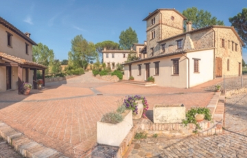 Garibaldi Hotels. Borgo Pulciano, the group’s new Umbrian entry, is operative