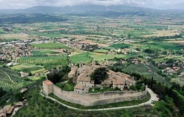 Christmas packages, fine food and truffle hunting in Umbria’s Relais Borgo Campello 